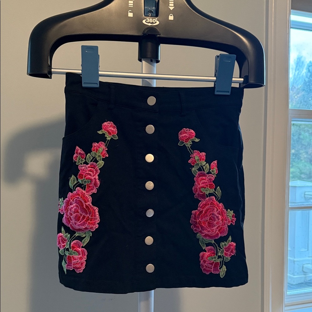 Floral Embroidered Black Skirt
